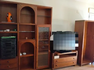 SE REGALA!!!!!! Muebles de madera y cristal