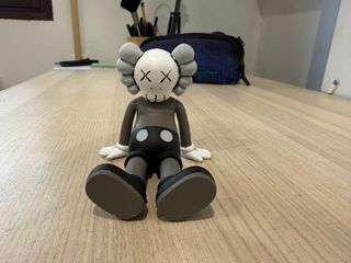 Figura KAWS