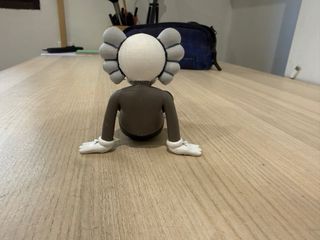 Figura KAWS