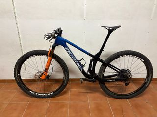 Bicicleta da Montagna Berria Mako Full Carbono
