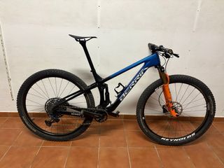 Bicicleta da Montagna Berria Mako Full Carbono