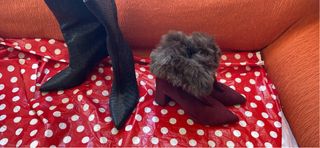 Botas de mujer talla 38 8€ cada par .