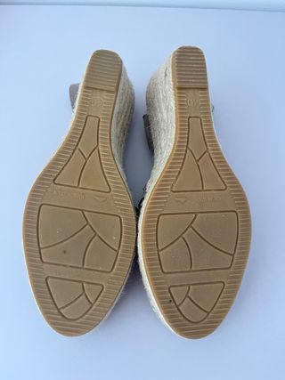 Alpargatas cuña Vidorreta color topo