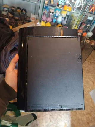 Consola PS3 Super Slim Negra + 3 Mandos