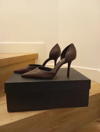 Zapatos de tacón marrones mujer