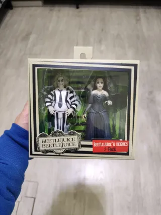 Figuras Beetlejuice & Delores NECA