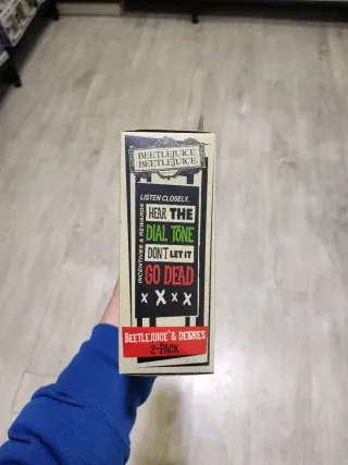 Figuras Beetlejuice & Delores NECA