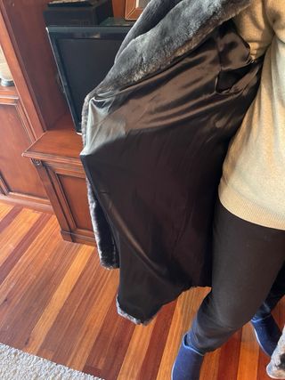 Abrigo largo gris de piel