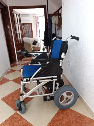 Silla de ruedas eléctrica plegable