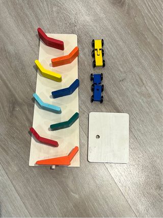 Juguete de madera artesanal para niños