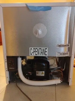 OK. Mini Nevera Ideal para espacios pequeños