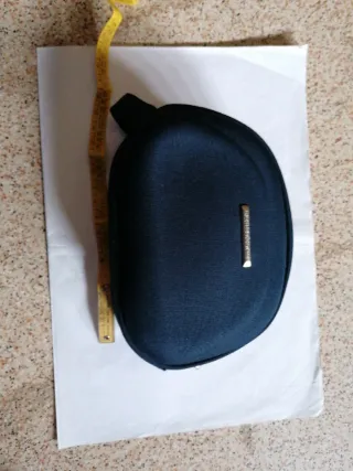 Pochette Roberta di Camerino nera e oro