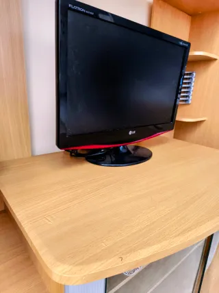 Mueble TV madera y cristal