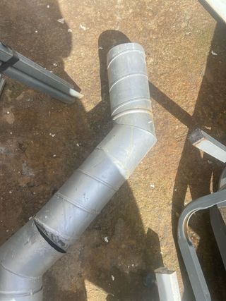 Tubo de estufa metálico.  1,10 largo x 13 diametr