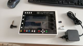 Sintetizador Zynthian mini v2 + RPI4 4Gb