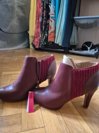 Botines granates talla 38 sin estrenar