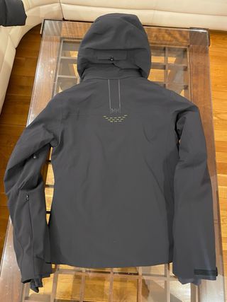 Chaqueta a estrenar Helly Hansen Alphelia lifaloft