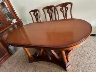 Mesa comedor madera y 6 sillas clásicas