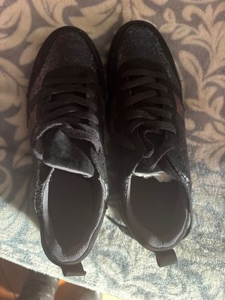 Scarpe da ginnastica nere e argento