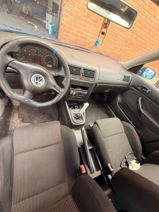 Volkswagen Golf 2003 itv recien pasada