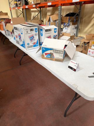 Mesa plegable blanca de plástico