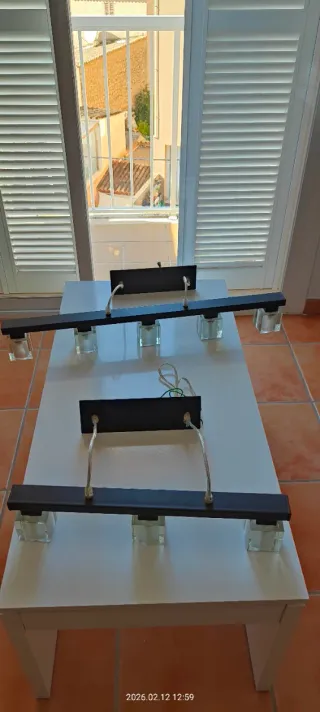 Lámpara de techo moderna cristal y madera