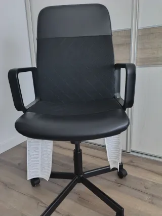 Silla de escritorio negra