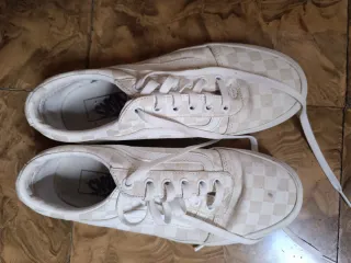 Zapatillas Vans Cuadros Beige y Blanco