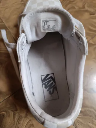 Zapatillas Vans Cuadros Beige y Blanco