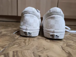 Zapatillas Vans Cuadros Beige y Blanco