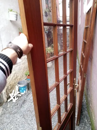 Puerta doble sapeli acristalada interior