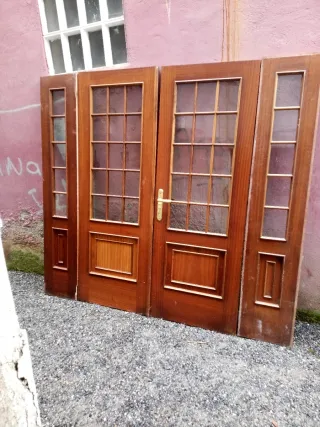 Puerta doble sapeli acristalada interior