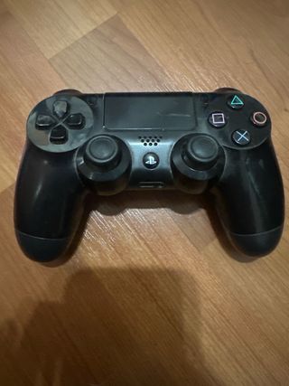Lote de 4 mandos estropeados. -DualShock 4.