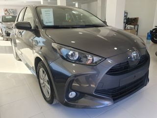 TOYOTA YARIS 2024 HYBRID AUTOMATICO