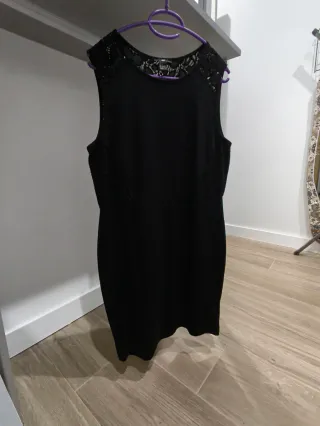Vestido negro con encaje