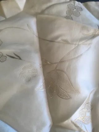 Funda de cojín satinada con estampado floral