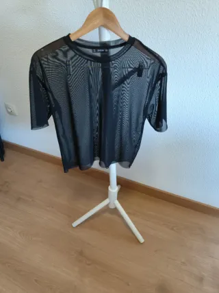 Camiseta Shein Transparente Negra