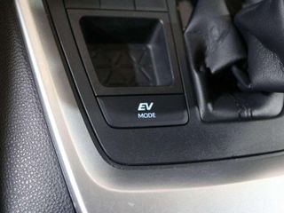 Toyota Rav4 2.5l 220H Advance