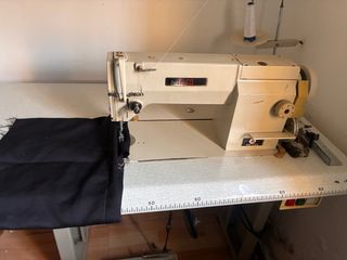 Máquina de coser industrial