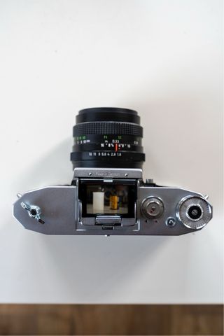 Cámara analógica Praktiflex FX (Leer)