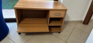 Mobiletto con ruote per cameretta