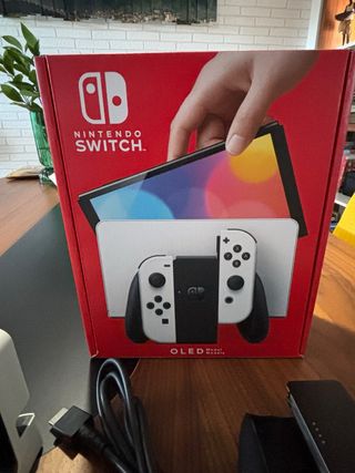 Nintendo Switch OLED + Accesorios + Mario Odyssey