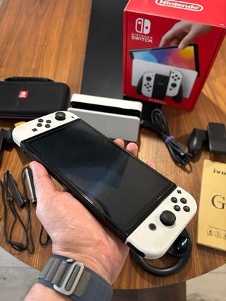 Nintendo Switch OLED + Accesorios + Mario Odyssey
