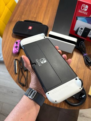 Nintendo Switch OLED + Accesorios + Mario Odyssey