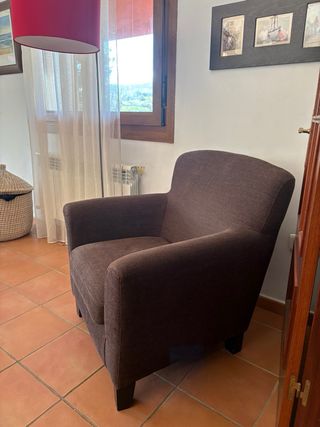 Sillón individual tapizado marrón