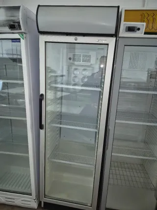 Nevera expositora cristal