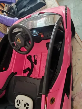 Coche a batería rosa infantil