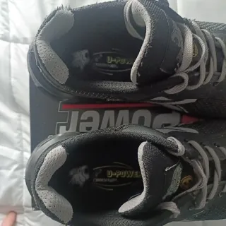 Zapatos de seguridad U Power negros y grises