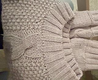 Jersey Zara beige corto tejido trenzado