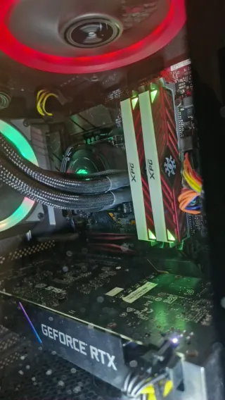 Memória RAM ADATA XPG DDR4 2x8GB 3200MHz RGB